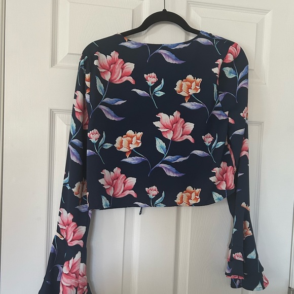 Cropped Blouse with Flared Sleeves & Tie-Up Front - Picture 2 of 3